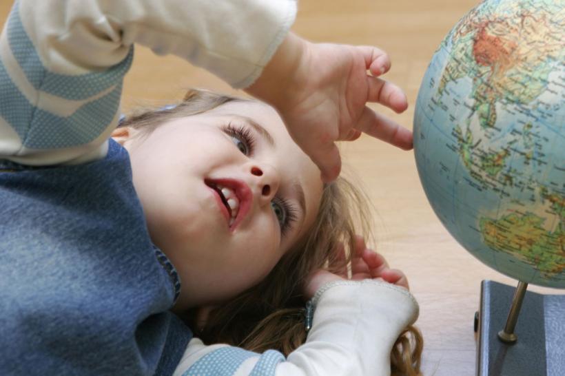 Şcolile private, noul magnet pentru părinți și dezvoltatorii imobiliari. Românii plătesc taxe de 10.000 de euro/an 18903889