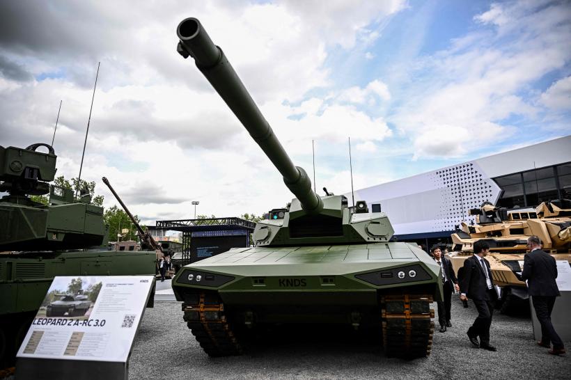 Fantomele lui Putin și Trump bântuie Europa. Țările NATO se înarmează de frica marelui inamic, dar și a marelui aliat 18903996