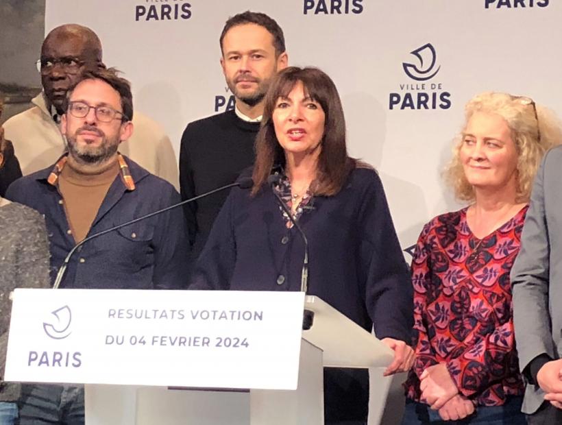 Primarul Parisului anunță că se va scălda în Sena 