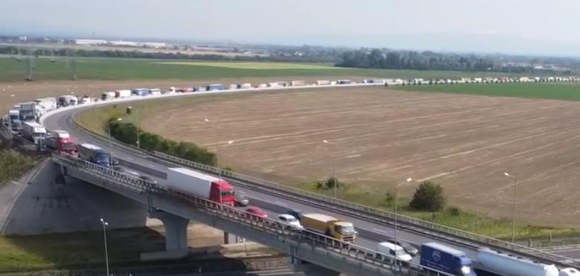 Trafic de coșmar pe șoselele din țară: Aglomerație pe Autostrada Soarelui, Giurgiu, Autostrada A4 și D.N. 39 – Agigea – Eforie