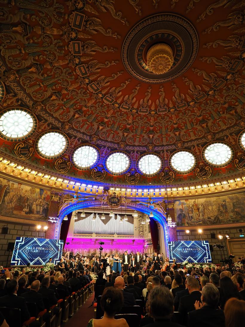 Gala Premiilor M.L.N.R ediția a XI-a 2024 a premiat șapte români de excepție pentru contribuția la dezvoltarea cunoașterii și progresului social