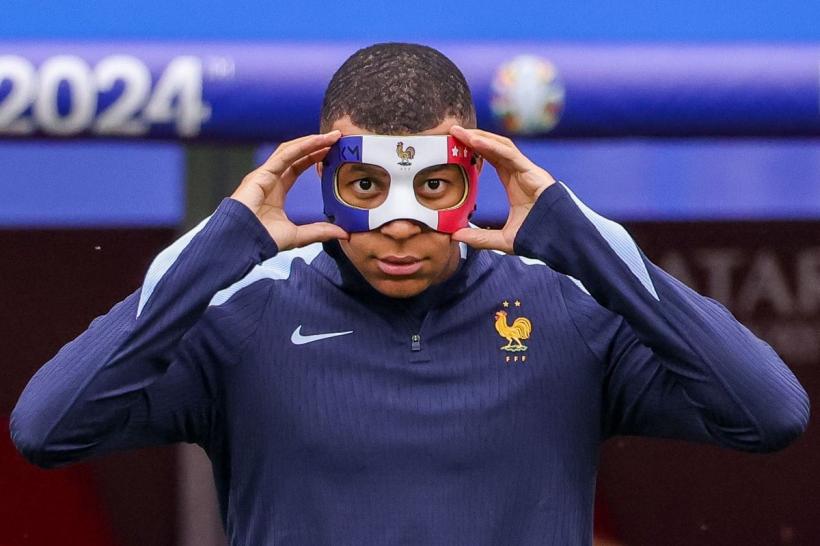 Mbappe își vindecă rapid fractura la nas și vrea să joace împotriva Poloniei 18904887
