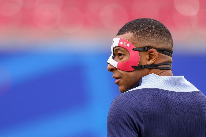 Mbappe își vindecă rapid fractura la nas și vrea să joace împotriva Poloniei 18904888