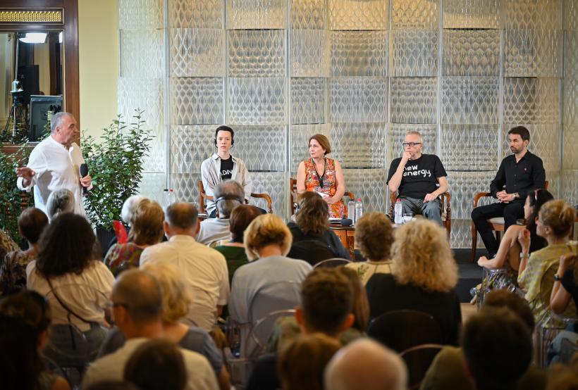 Jurnal de FITS: Ovații în picioare minute în șir la avanpremiera mondială Carmen de Bizet 18905264