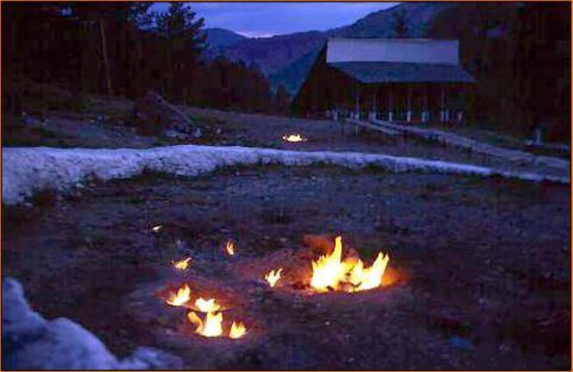 Focul viu: Fenomen uimitor în România. Spectacolul flăcărilor care se aprind singure 18905169