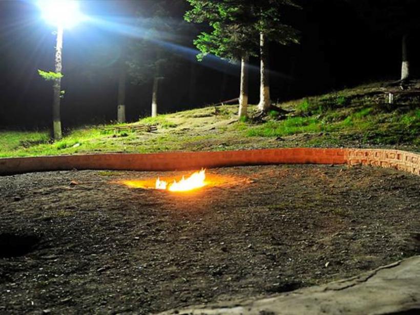 Focul viu: Fenomen uimitor în România. Spectacolul flăcărilor care se aprind singure 18905171