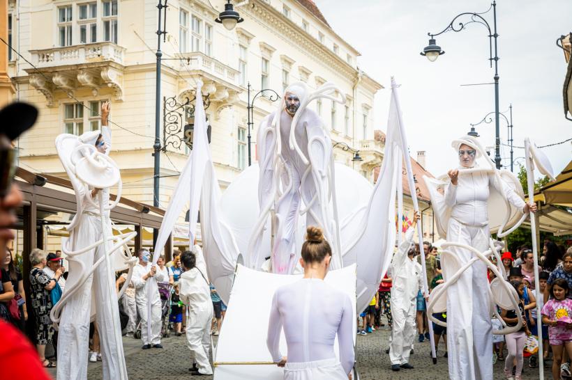 Legendara Isabelle Adjani şi actorul american John Malkovich, în premieră pe scena FITS în a șasea zi de festival 18905433