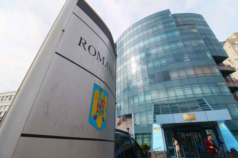 Guvernul a inventat „austeritatea cu suspendare”.  MAI, SRI și CSM își iau mașini de sute de milioane 18905210