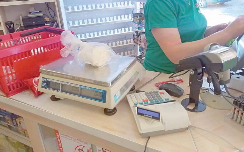 Digitalizarea sărăciei: magazinele sătești au trecut la e-caiet 18905389