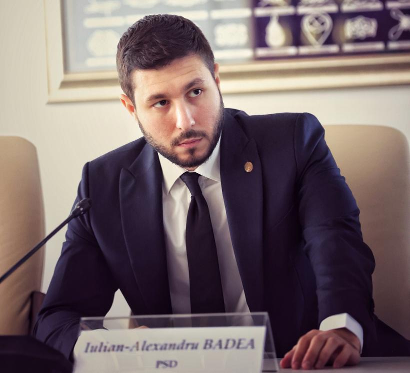 Liderul PSD Iulian Badea: „Dreptul elevilor de a beneficia, în mod gratuit, de uniformă școlară rămâne un imperativ.”
