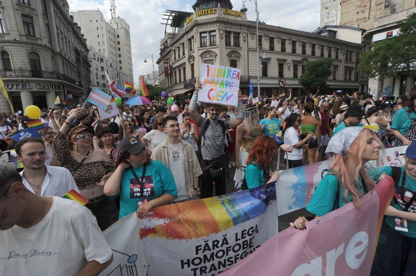 15 amenzi la Marșul Bucharest Pride și Pride Park 18905726