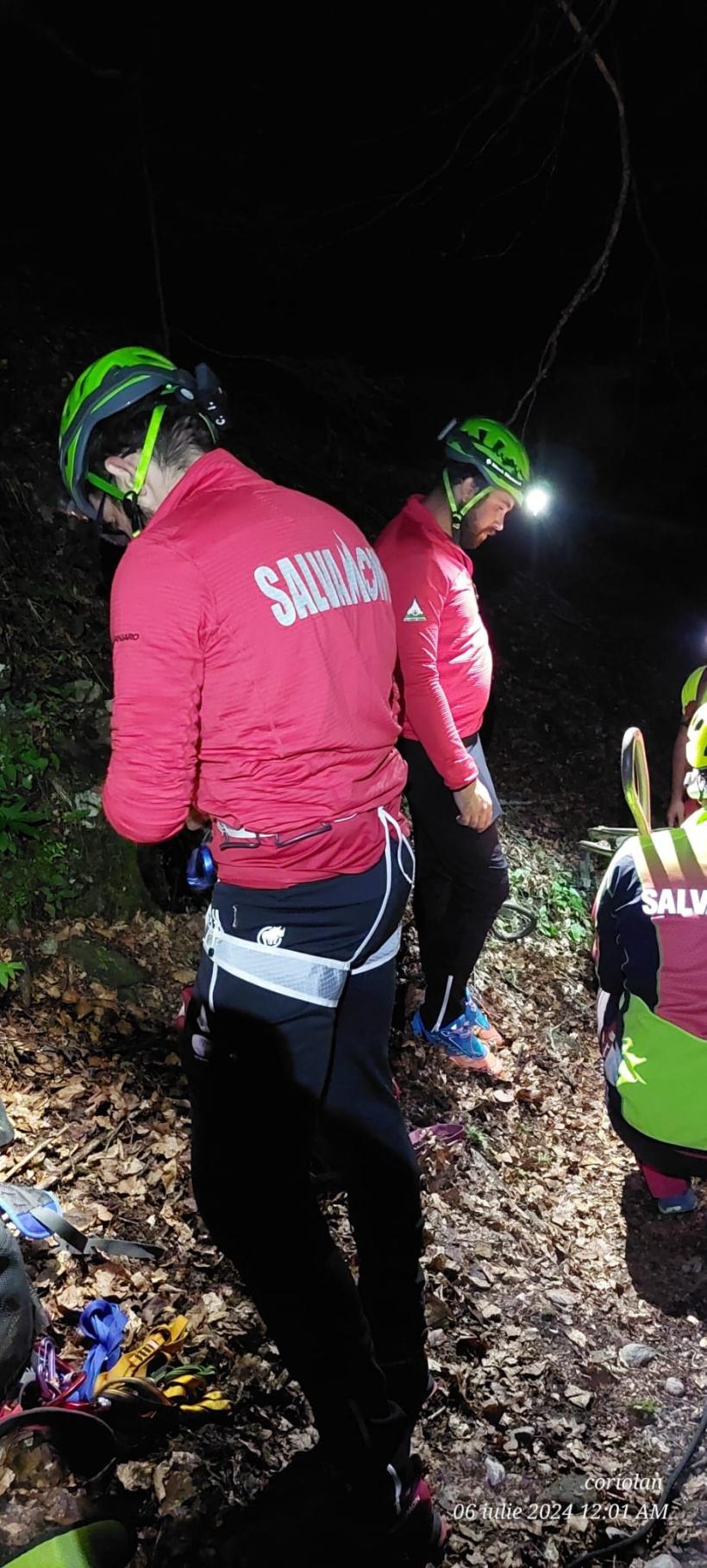 Turiști din Germania, blocați în Munții Bucegi, pe Jepii Mari 18906563