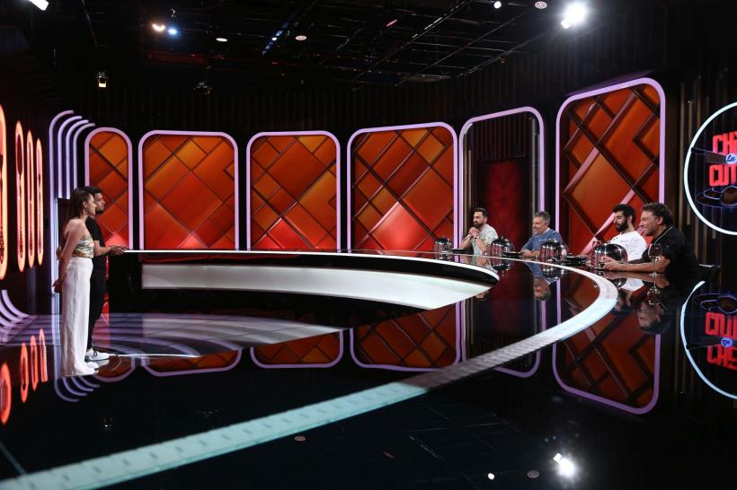 Babasha a gătit alături de sora lui pentru jurații Chefi la cuțite. Artistul le-a făcut o surpriză Chefilor la filmările sezonului 14 18906821