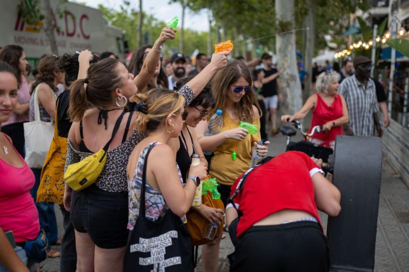 Protest în Barcelona. Localnicii vor să trimită turiștii acasă