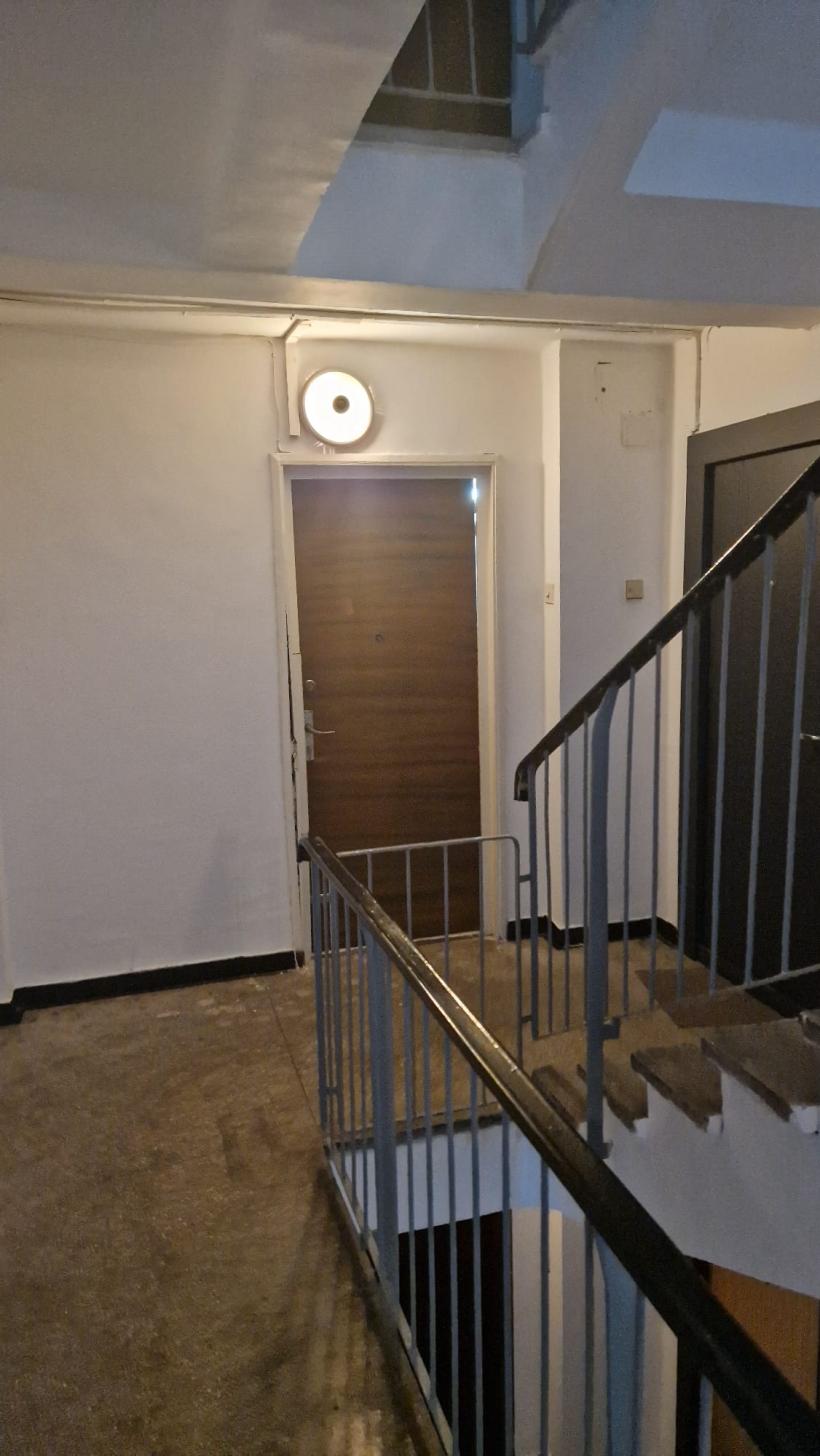 Poveștile horror s-au născut la bloc. Maria, moroii și mortul ținut zece zile în casă 18907053