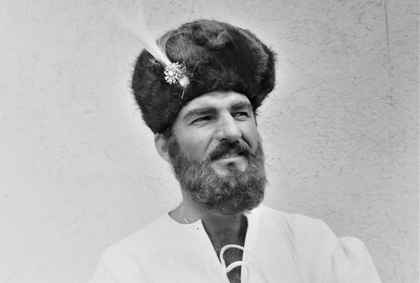 Cum s-a colorat limba română cu termenul „bășcălie” 18907028