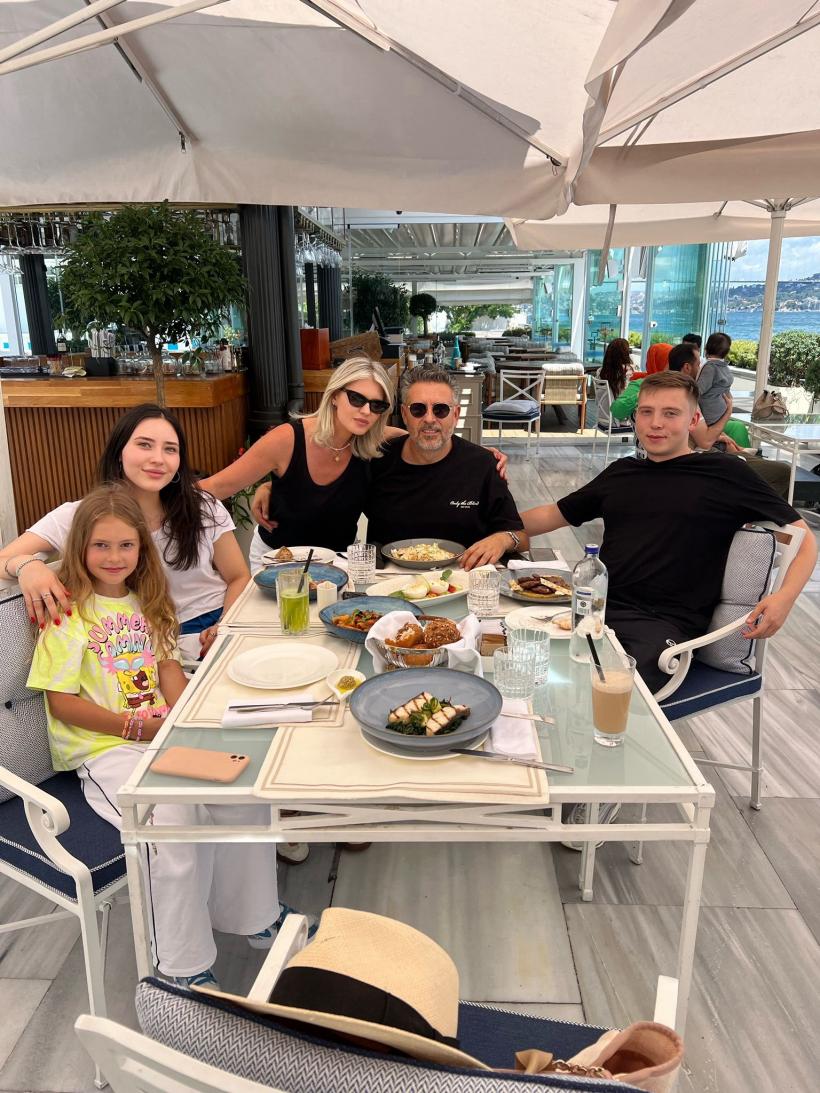 Surpriză de proporții pentru Chef Alexandru Sautner: juratul Chefi la cuțite nu se aștepta la această experiență, în timpul unei călătorii alături de soția sa 18907157