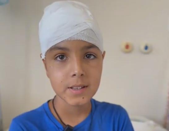 O nouă șansă la viață: Anton, un băiețel de 12 ani cu o tumoră cerebrală de 7 centimetri, operat cu succes la Iași