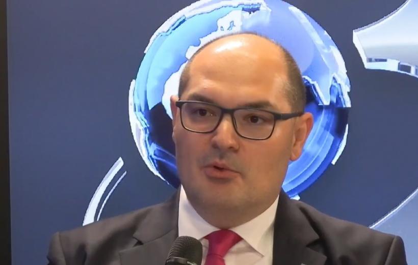 Conferința națională România Inteligentă „VIITORUL ASIGURAT – Viața și sănătatea românilor, pe mâini bune” 18908137