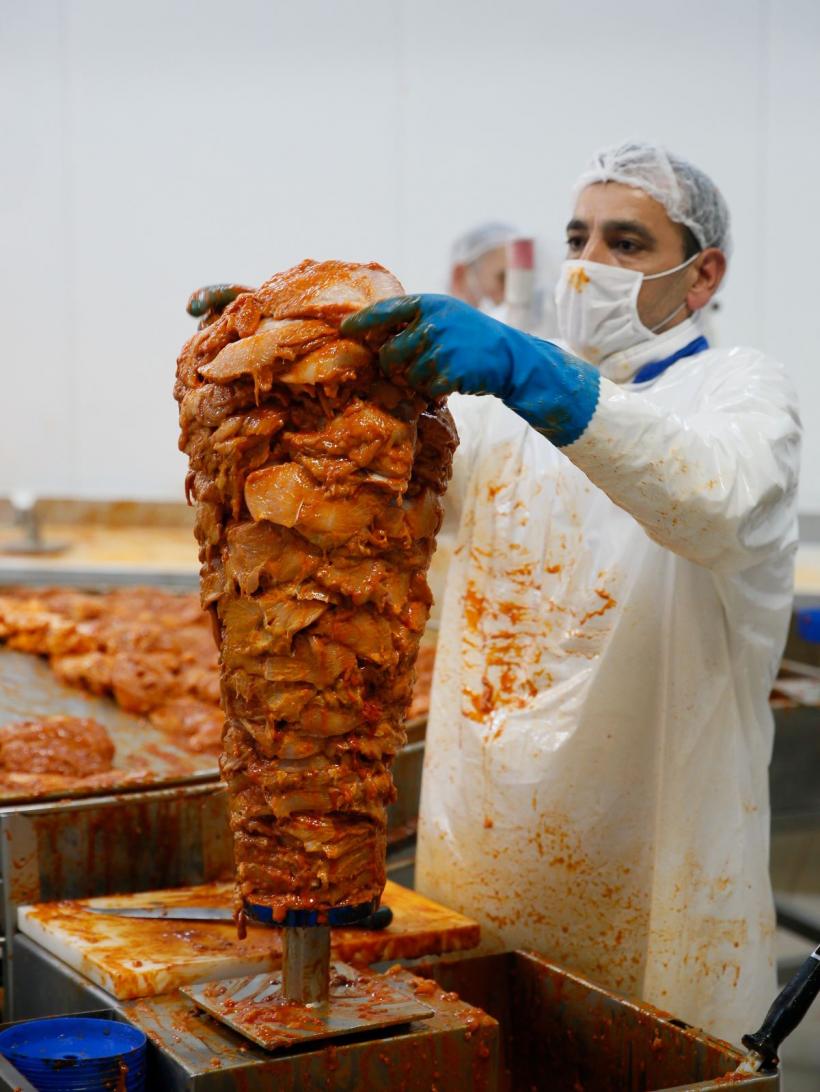 România, campioană absolută la consumul de KEBAB: Un bucureștean a comandat anul trecut 349 de porții  18907480