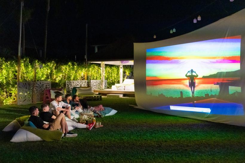 Început dramatic de test pe Insula Iubirii! Diseară urmează adevărata ceremonie de prezentare a ispitelor, de la 20.30, la Antena 1 18908000