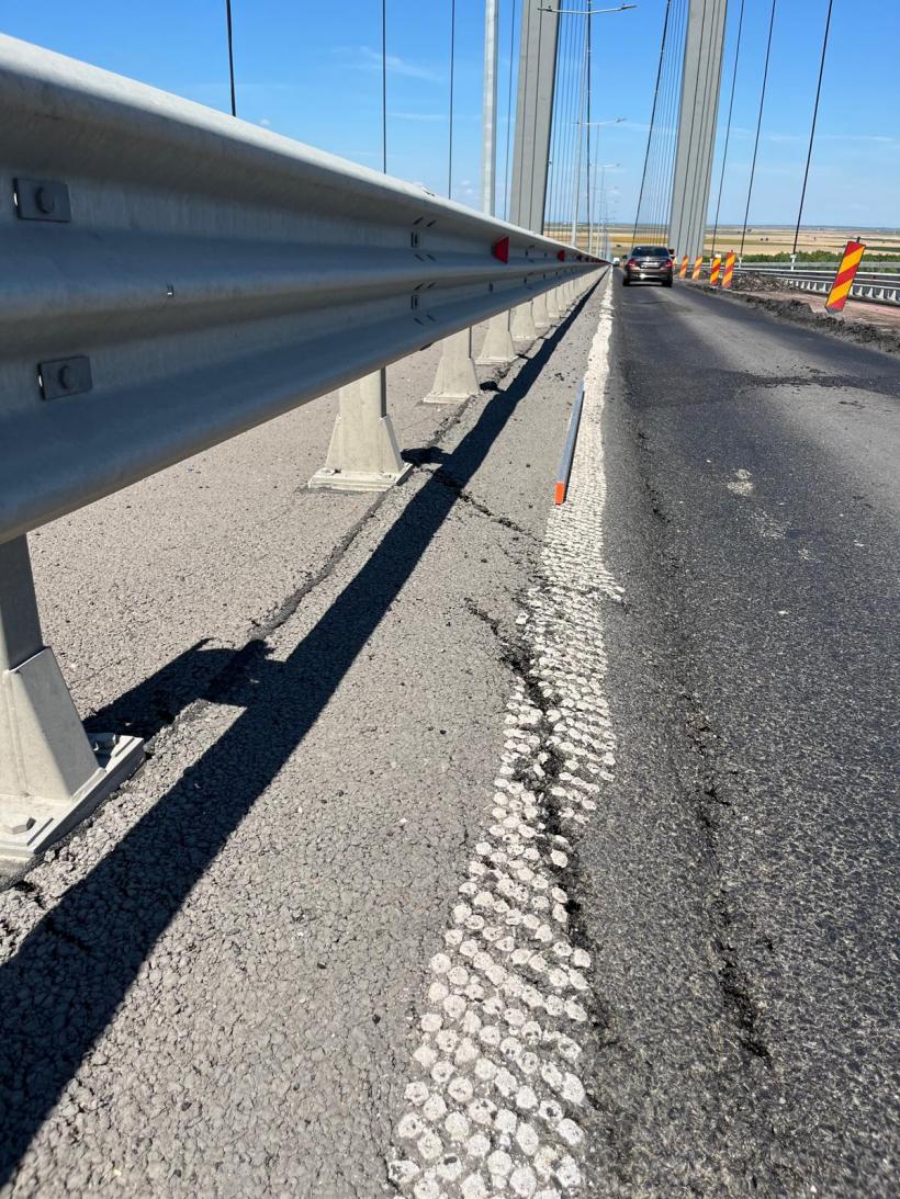 Au început lucrările de refacere a asfaltului pe Podul Brăilei 18907997