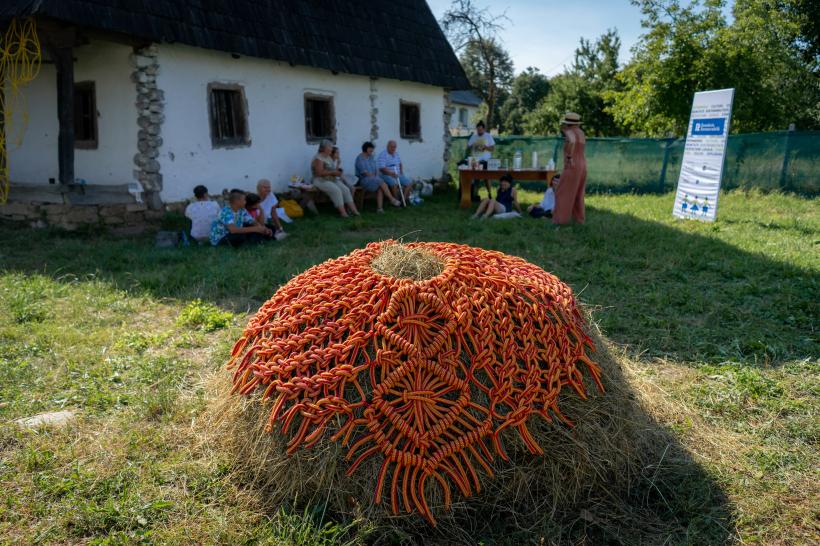 Noi între Noi @Rezidența9: o expoziție colectivă caută soluții sustenabile pentru viitor 18907889