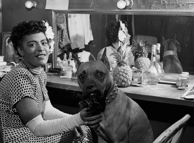Billie Holiday, cântăreața care a revoluţionat arta interpretării muzicale