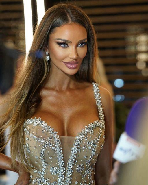Bianca Drăgușanu a fost ridicată de mascați și dusă la audieri într-un dosar de evaziune fiscală 18908370