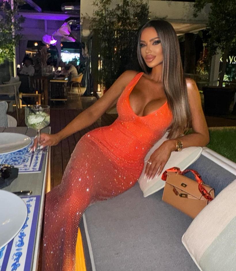 Bianca Drăgușanu a fost ridicată de mascați și dusă la audieri într-un dosar de evaziune fiscală 18908380