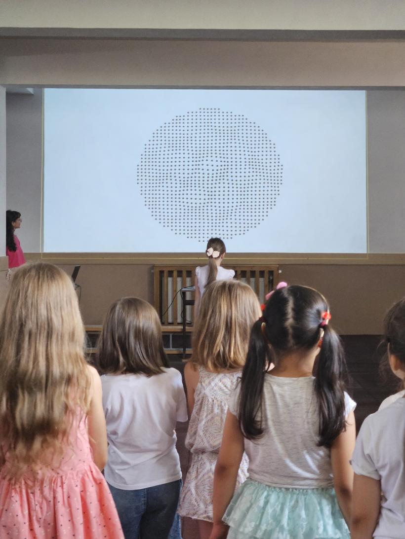 Proiectul artistic interdisciplinar Arborescent reunește ecologia, artele vizuale, și tehnologia de ultimă oră, sub semnul accesibilității și inclusivității 18908269