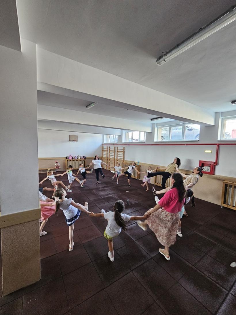 Proiectul artistic interdisciplinar Arborescent reunește ecologia, artele vizuale, și tehnologia de ultimă oră, sub semnul accesibilității și inclusivității 18908272