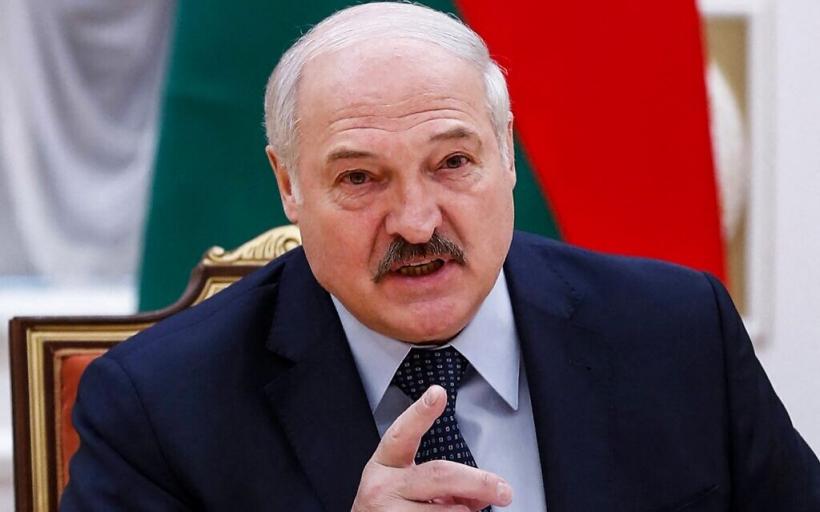 Lukaşenko sugerează că deţinuţii politici ar putea fi folosiţi la înlăturarea pagubelor provocate de o furtună