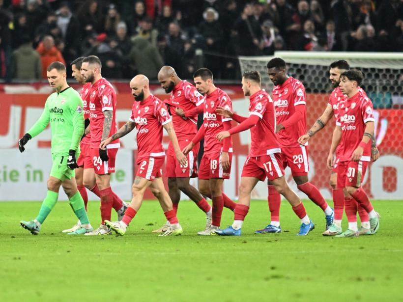 Amenzi usturătoare la meciul Dinamo - Petrolul 18908859