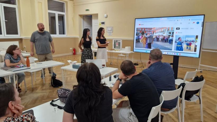 Cursanți din 12 țări au studiat la Brașov limba, cultura și civilizația românească la „Școala de Vară ICR” – unul dintre cele mai longevive programe ale Institutului Cultural Român 18909015