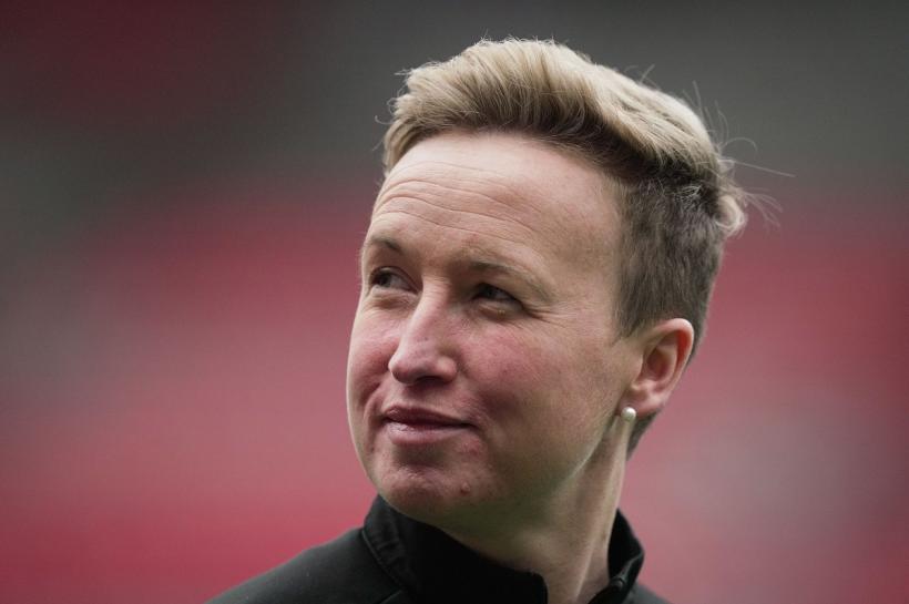 Out de la JO! Selecţionera echipei feminine de fotbal a Canadei, suspendată pentru că și-a spionat adversarele cu drona 18909615