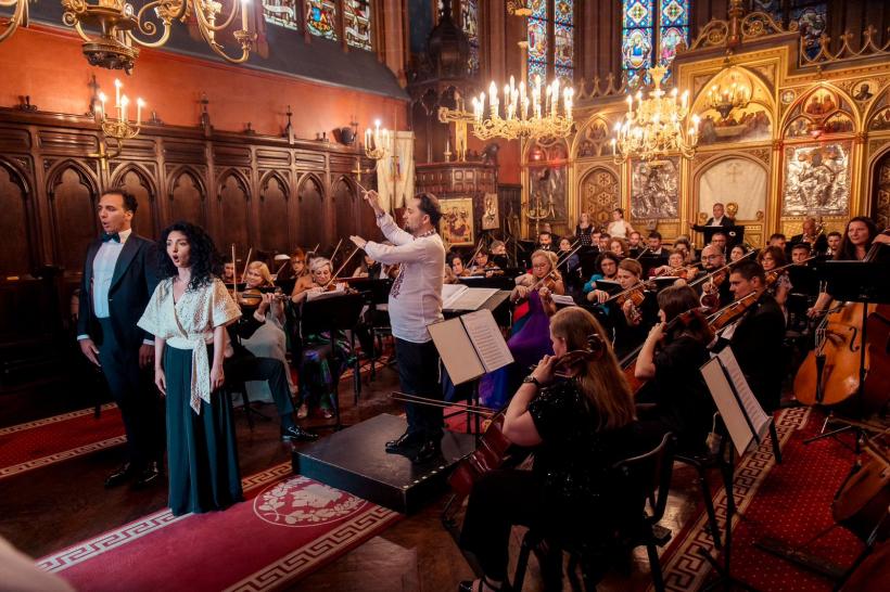 Turneu al Operei Naționale București  în contextul Jocurilor Olimpice - Ethos Românesc în Grădinile Palatului Versailles 18909686