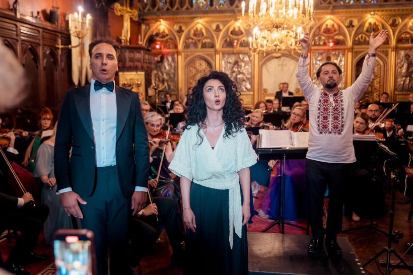 Turneu al Operei Naționale București  în contextul Jocurilor Olimpice - Ethos Românesc în Grădinile Palatului Versailles 18909687