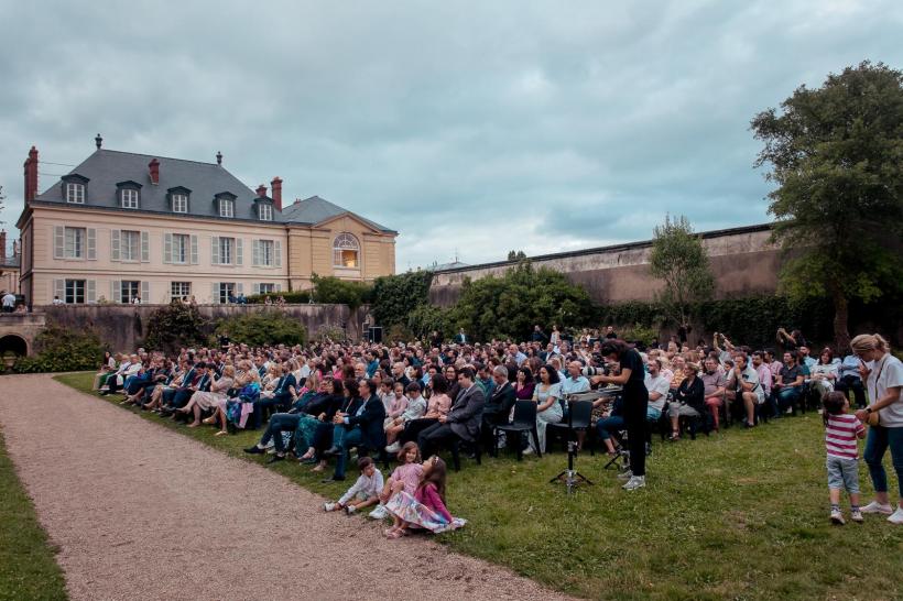 Turneu al Operei Naționale București  în contextul Jocurilor Olimpice - Ethos Românesc în Grădinile Palatului Versailles 18909697