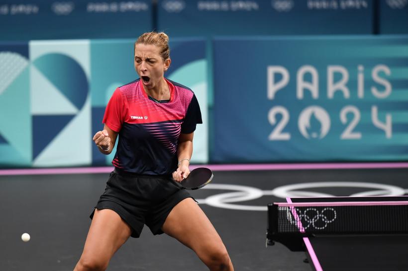 Tenis de masă - Elizabeta Samara a debutat la Paris cu o victorie spectaculoasă