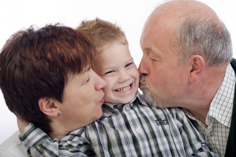 5 greșeli frecvente ale bunicilor. Cum să ajute la dezvoltarea armonioasă a nepoților