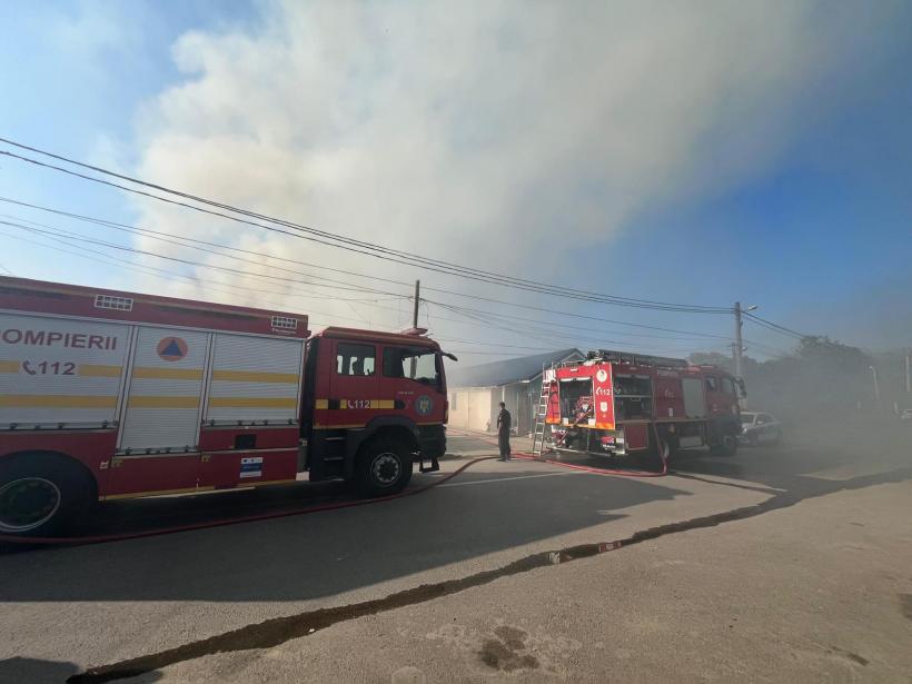 Incendiu la un azil de bătrâni din Tulcea. Au fost evacuate 40 de persoane. A fost activat Planul Roșu de Intervenție