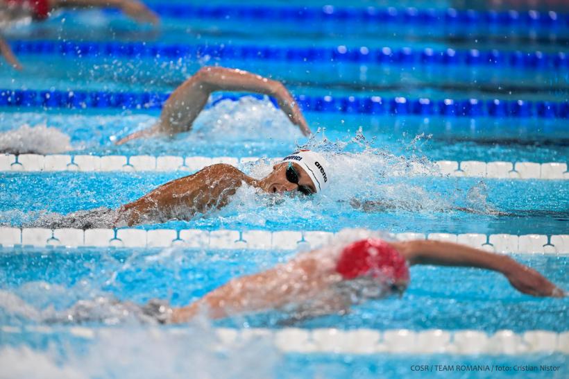 David Popovici câștigă entuziasmant medalia olimpică de aur în proba de 200 m liber 18910155