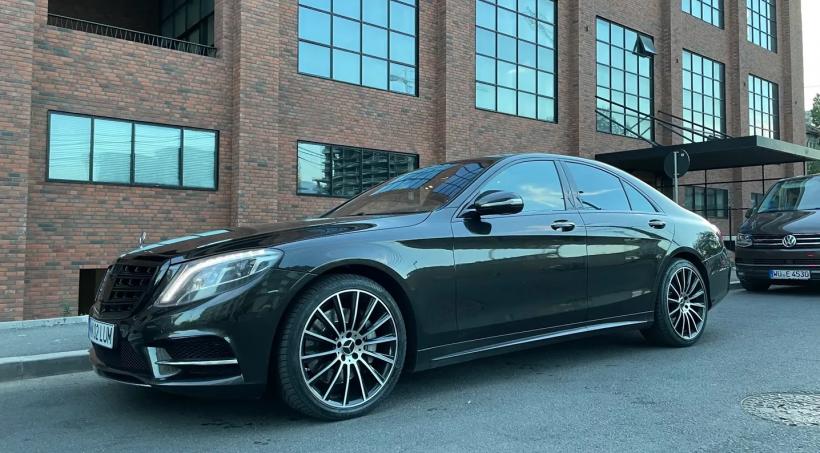 Judecătorii, rugați să caute limuzina pierdută a Elenei Udrea 18910410