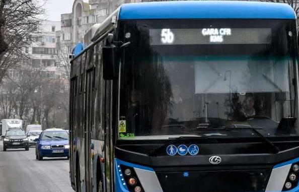 O bătrână de 77 de ani a fost lovită mortal de autobuz, pe un bulevard din Constanța