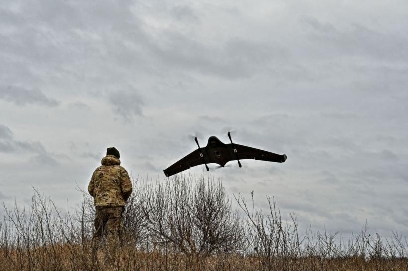 Dronă românească. Ministrul Cercetării: „Un produs integral şi autentic al specialiştilor români, de la creaţie, proiectare şi până la producţie”