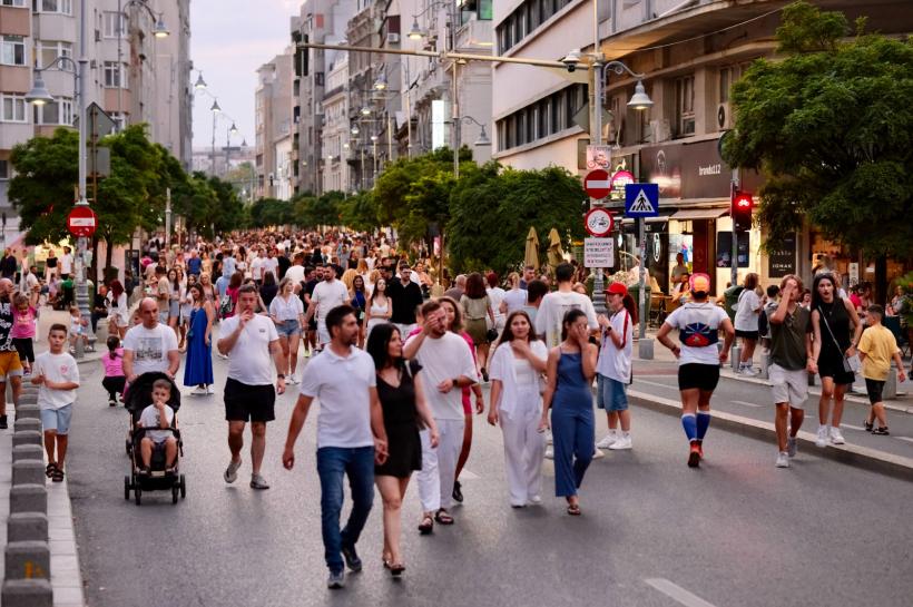 Un nou weekend recreativ la „Străzi Deschise, București – Promenadă Urbană” aduce momente de dans, ateliere educative, activități pentru copii și expoziții de artă