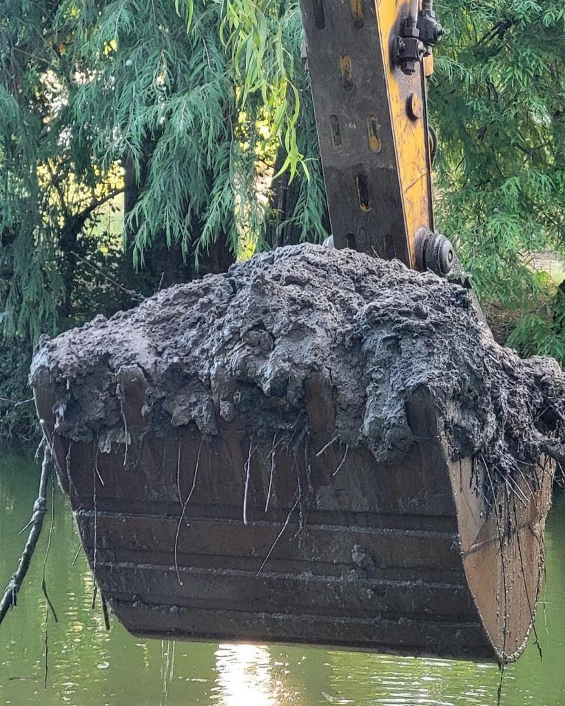 Au început lucrările de decolmatare a Lacului Tineretului din Capitală  18911946