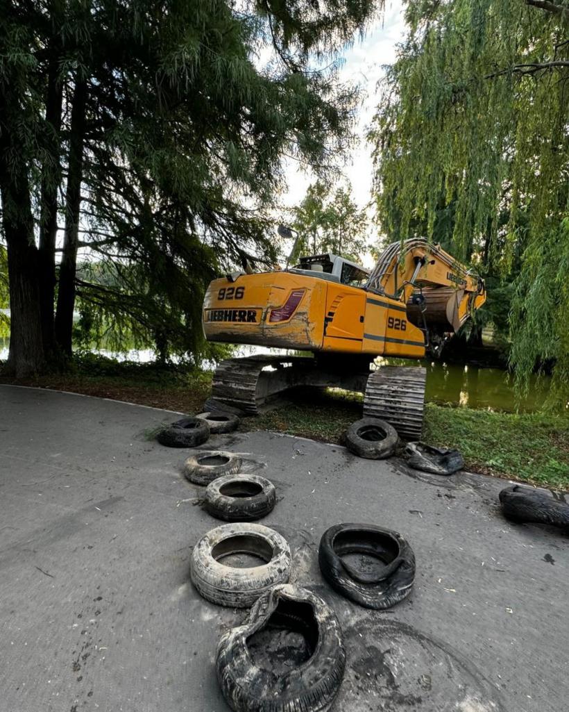 Au început lucrările de decolmatare a Lacului Tineretului din Capitală  18911947