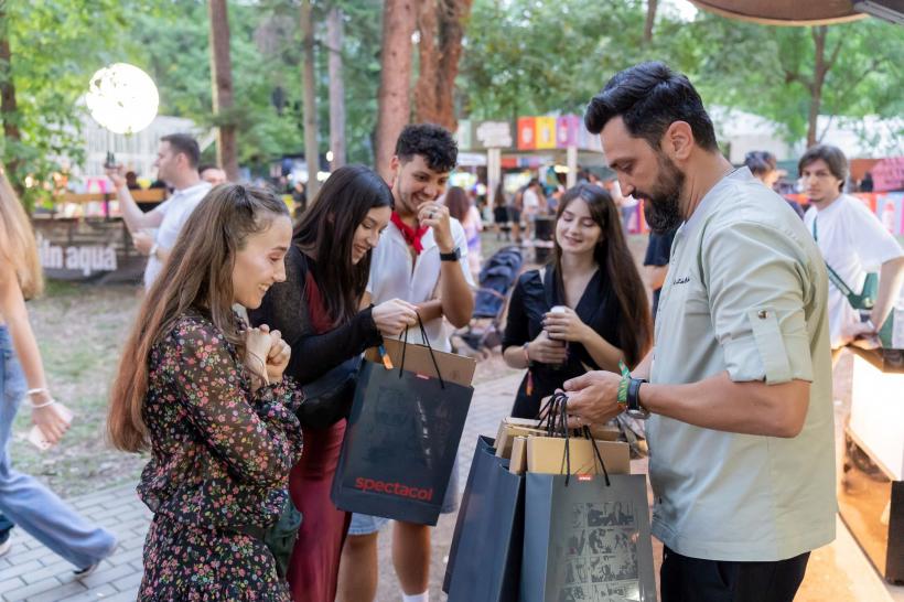 Jurații Chefi la cuțite au încântat publicul Summer Well Festival cu preparate savuroase. Chef Orlando Zaharia: „Au fost trei zile extraordinare la Domeniul Știrbey” 18912136